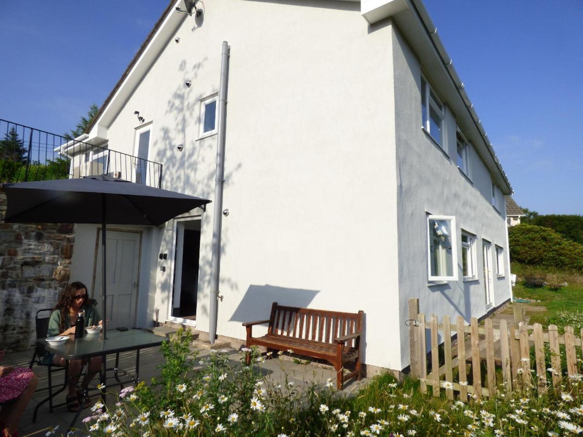 Highfield House, Parracombe, Modern B&B エクステリア 写真