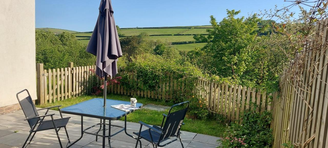 Highfield House, Parracombe, Modern B&B エクステリア 写真