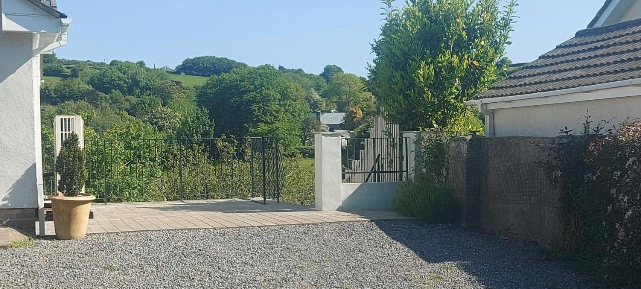 Highfield House, Parracombe, Modern B&B エクステリア 写真